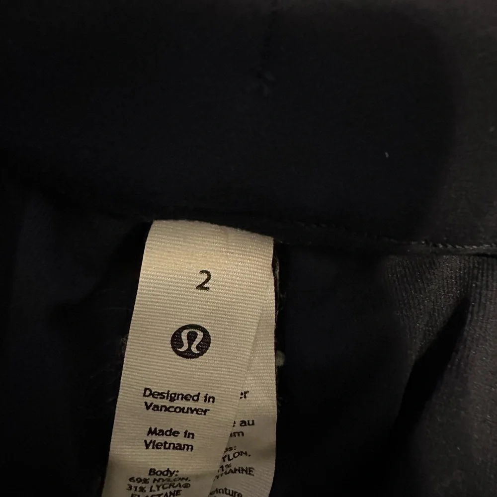 Lululemon Stretch High-Rise Jogger‎ Full Length in Navy Blue Size 2